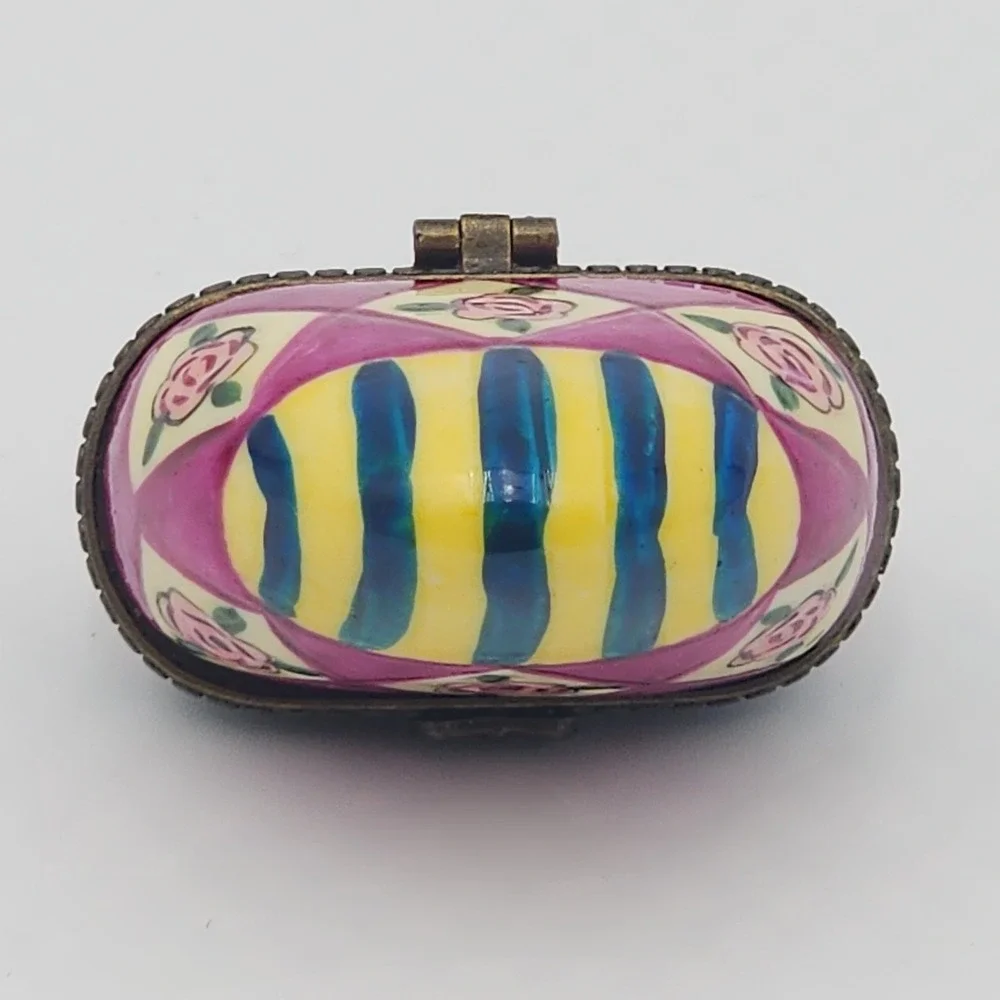 Heart Shaped Trinket Box Hinged Floral Roses Stripes Bow Clasp Colorful